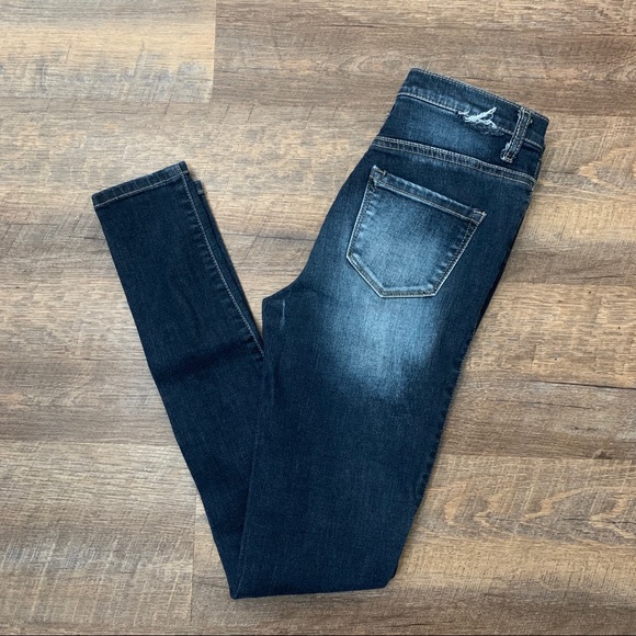 Revamped Denim | Ripped Jeans - Picture 6 of 11